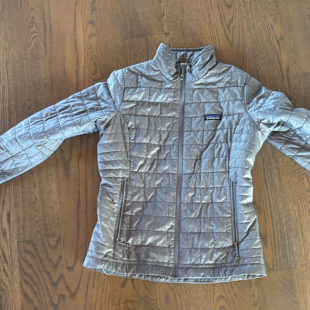 Patagonia Women's Silver Quilted Puffer Jacket